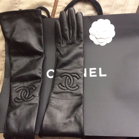 used leather Chanel gloves